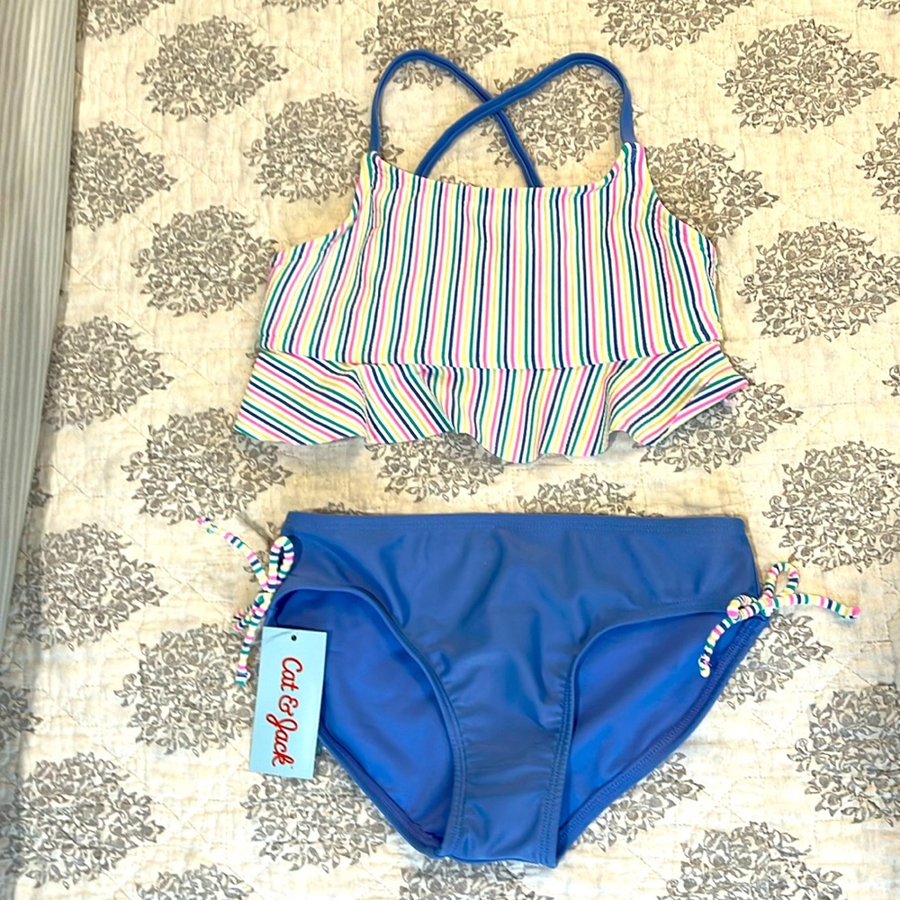 Cat & Jack Girls 2 piece swimsuit. Size M (8)